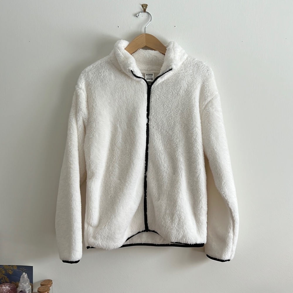 NEW WITH TAGS Pink from Victoria’s Secret zip up fuzzy jacket